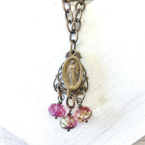 VIRGIN MARY Vintage Pendant Necklace